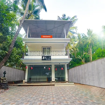 Fabexpress Ma Homes - Nr Morjim Beach